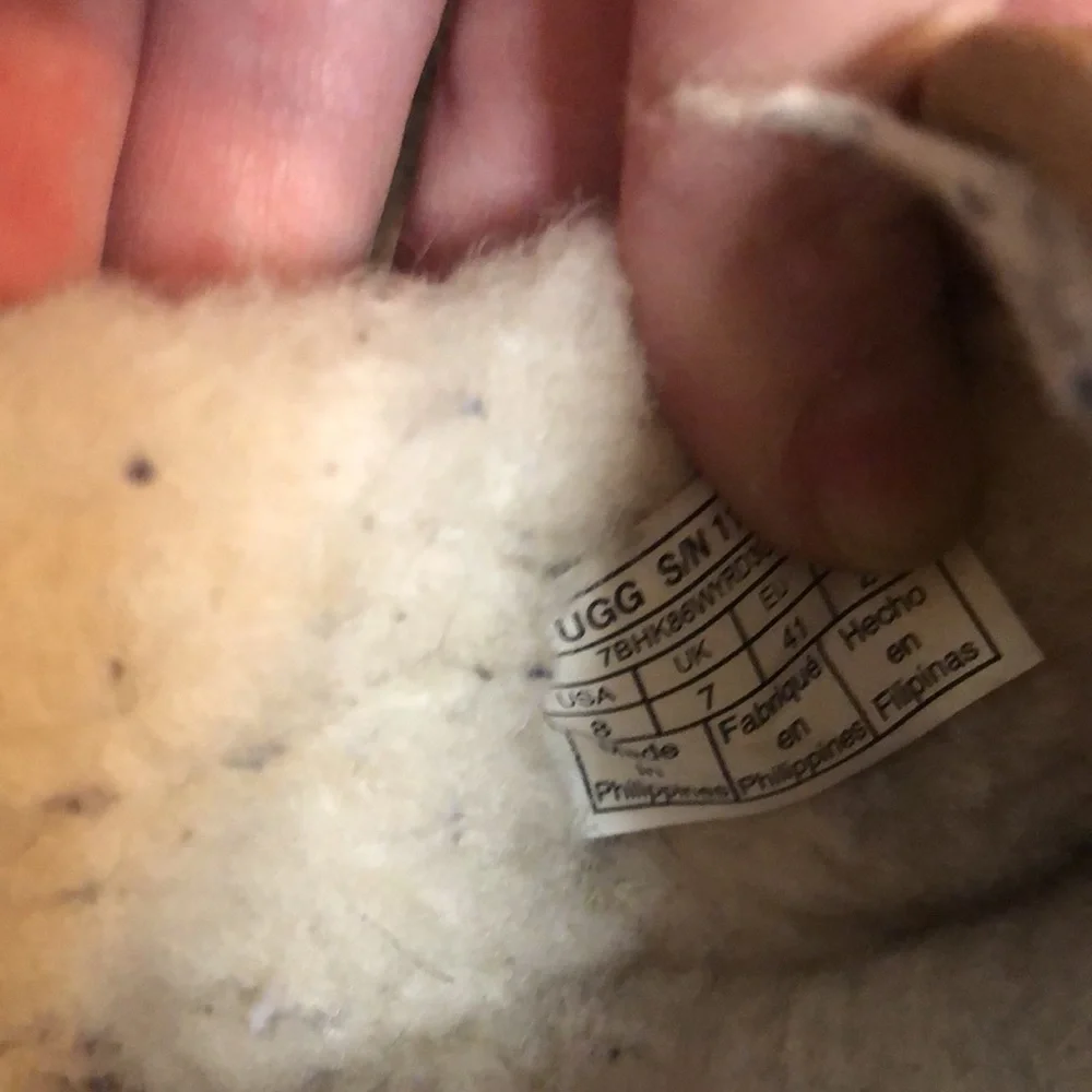 Pre loved warm ugg slippers - Picture 5 of 5